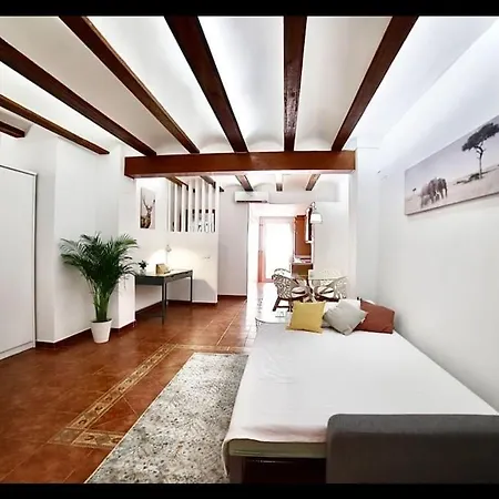 Lux Living - Center Apartment